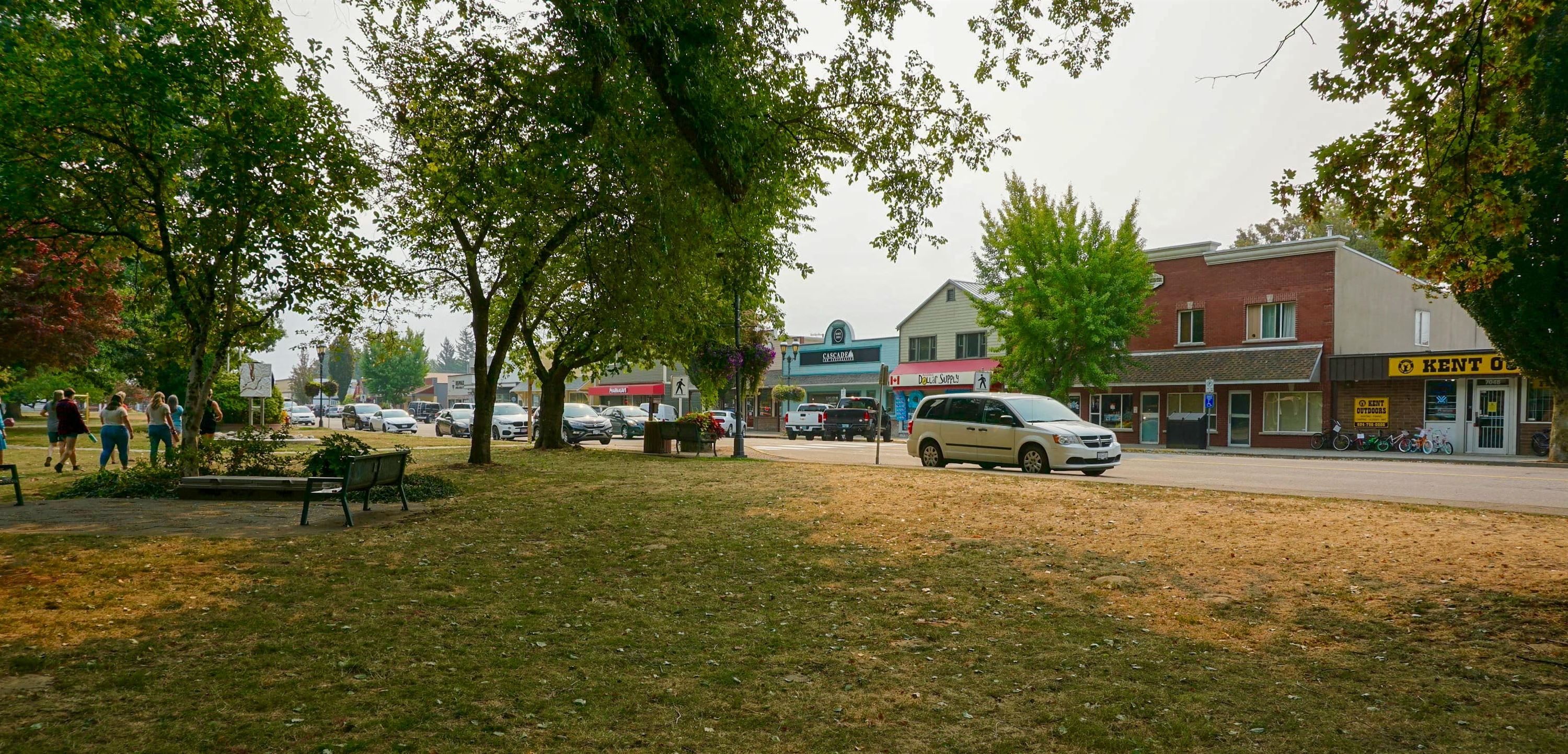7630142.jpg