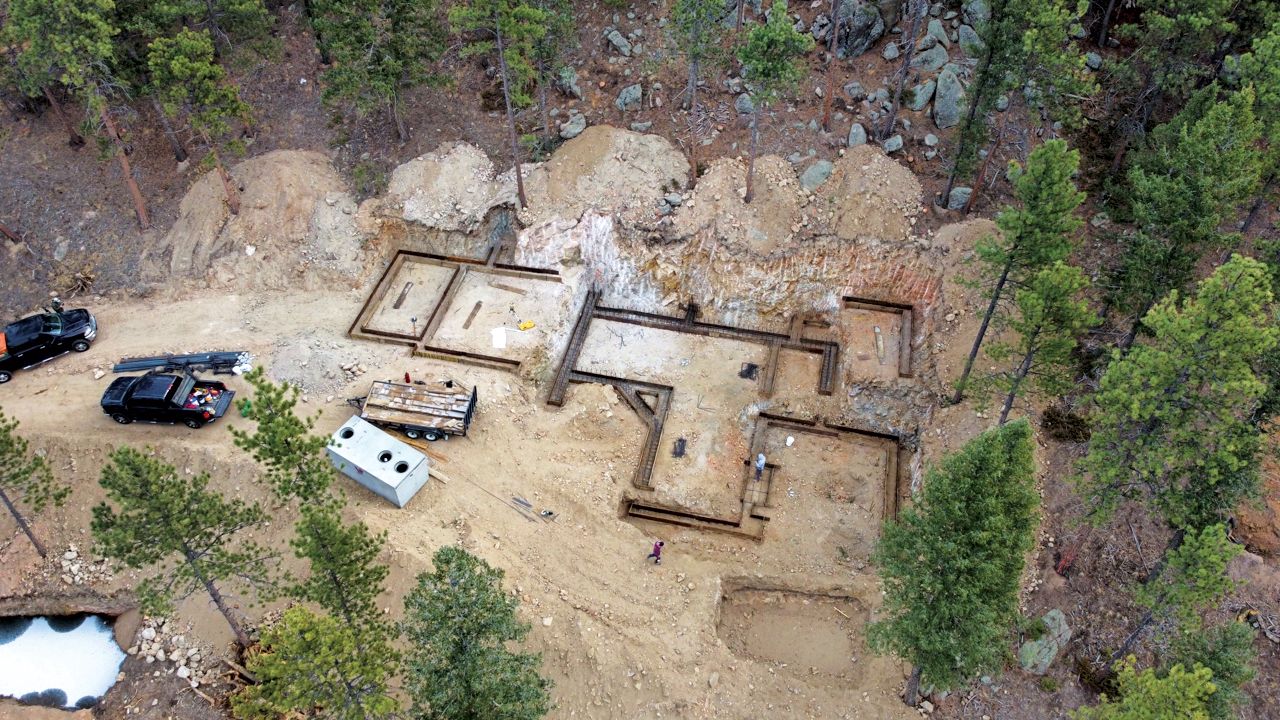 0222_NB_Idea_House_Mountain_Modern_Preview_RemoteMediaFile_6553642_0_2021_12_06_11_00_54.jpg.optimal.jpg